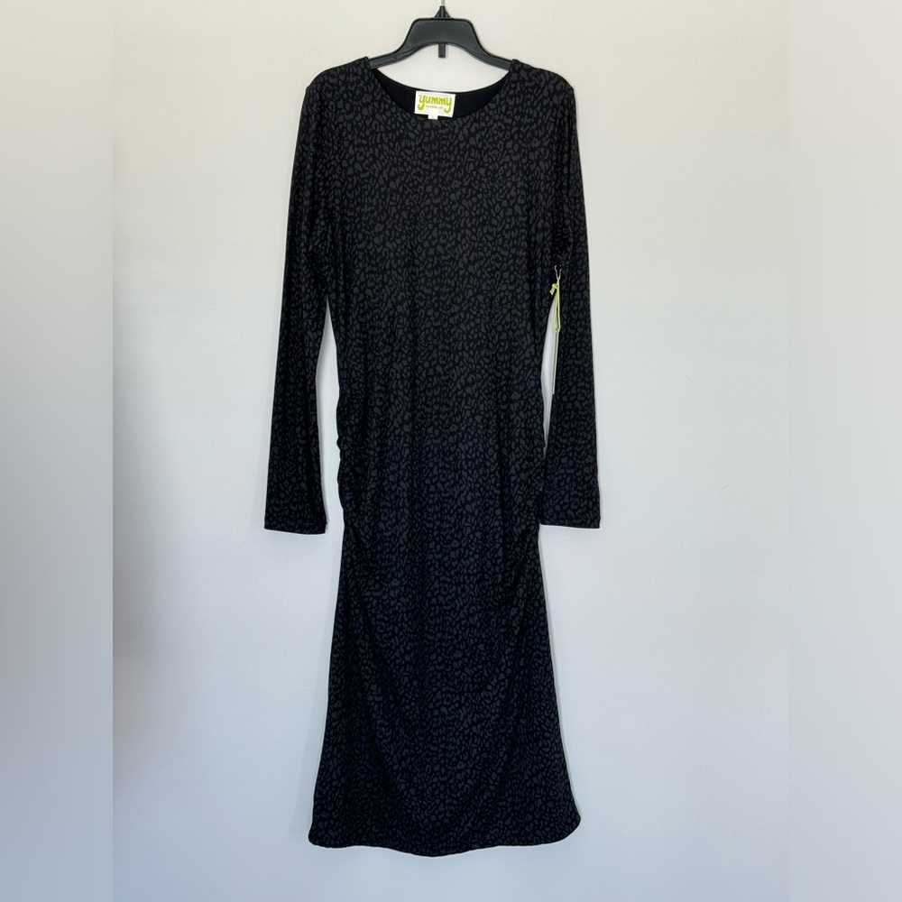 Yummy Sweater Co. Women’s Large Black Animal Print Bodycon Pullover Dress NEW